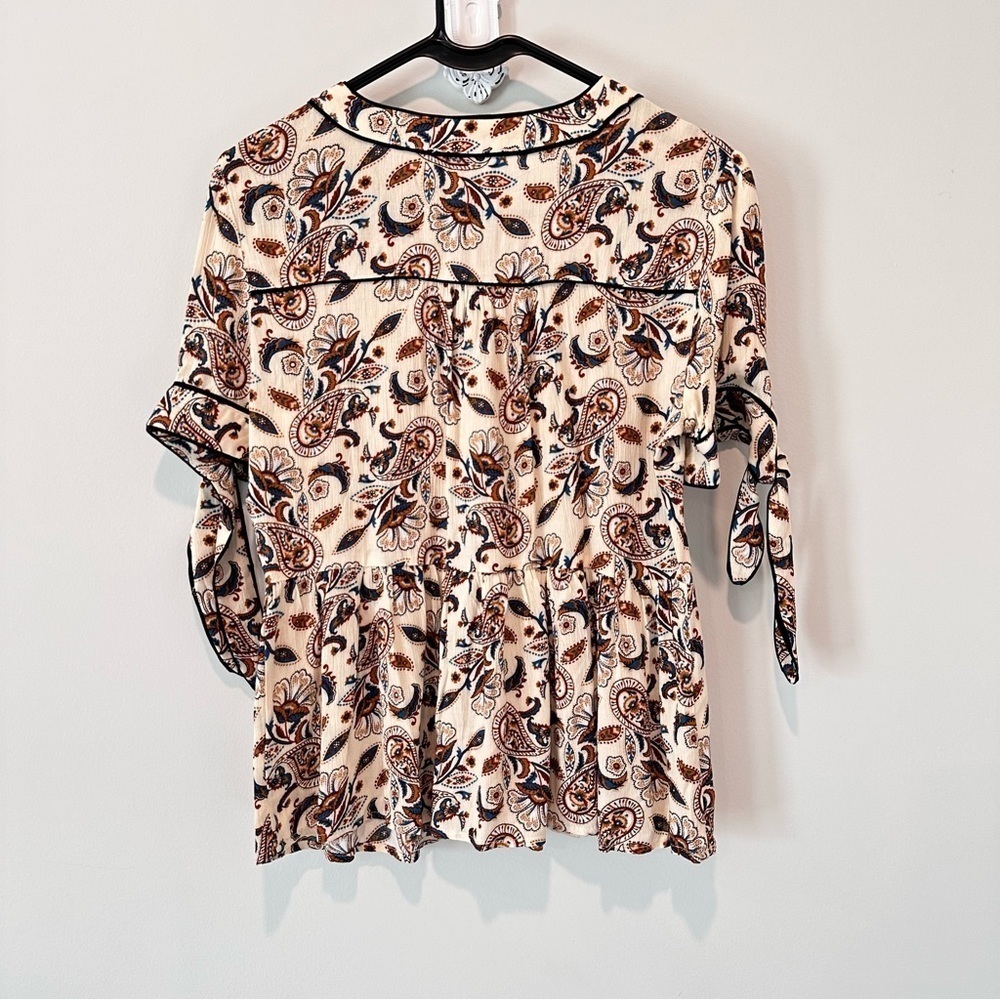 Isla Maude Anthropologie Perla Tied-Sleeve Buttondown - Picture 6 of 14